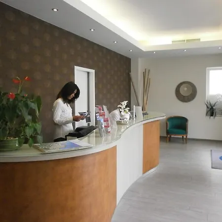 Hotel The Originals City, Frisia, Beaulieu-sur-Mer