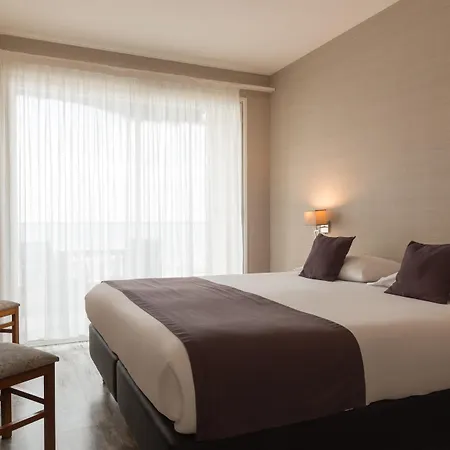 Hotel The Originals City, Frisia,